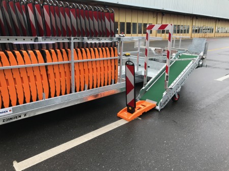 DRB-216: Absperrbaken sicher und automatisiert abgeben und aufnehmen