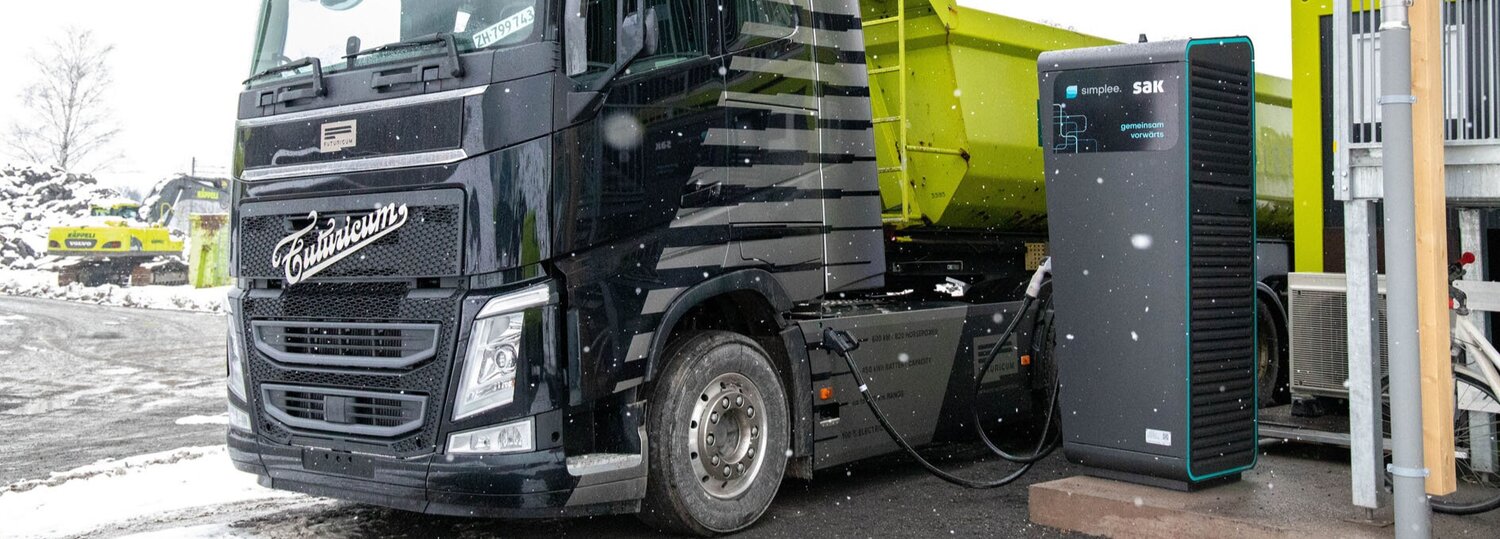 simplee planifie, fournit et exploite des infrastructures de recharge – le tout d’un seul tenant.