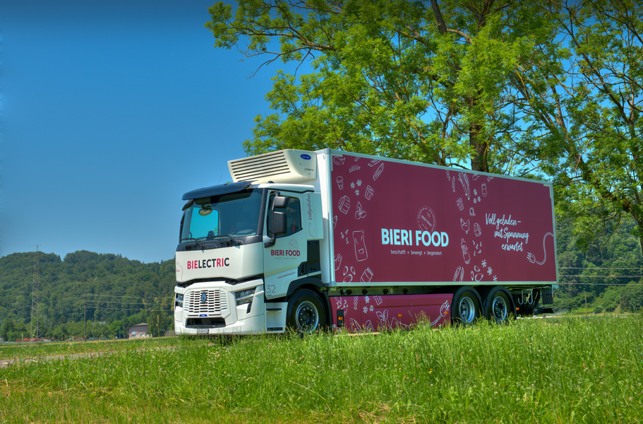 Bieri Food AG setzt auf Renault Trucks E-Tech T für den Transport von Bioeiern